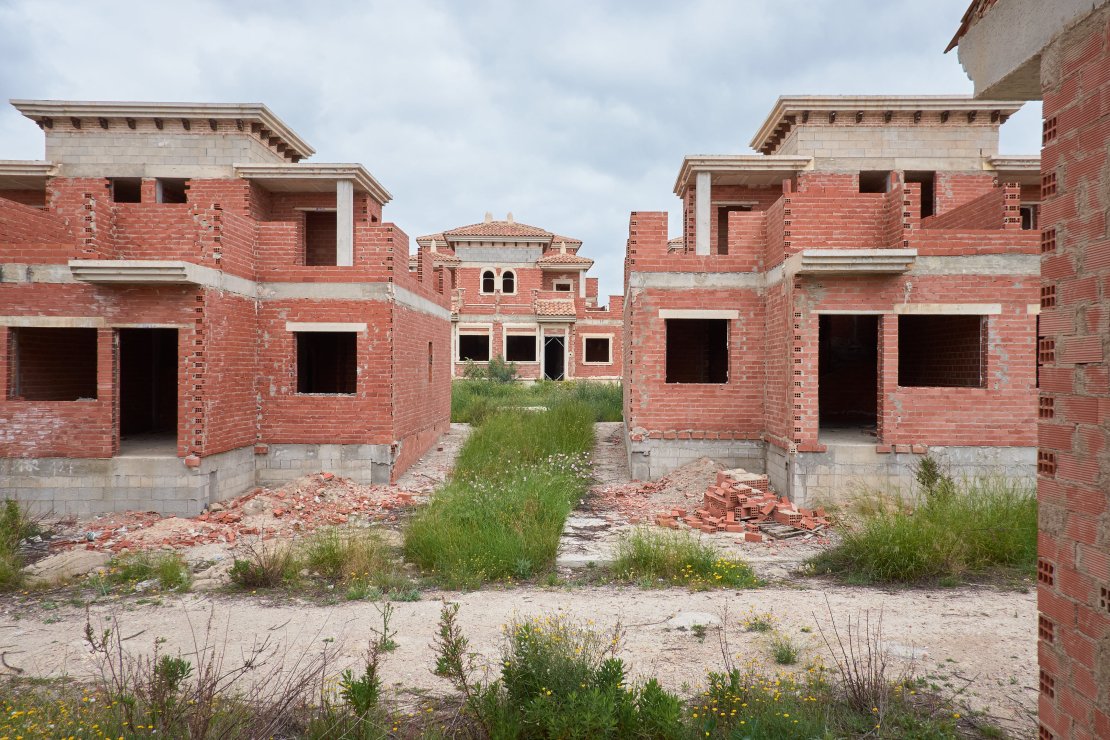 LES RUINES DU PRESENT